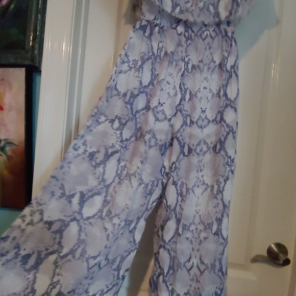 Elan Grey Snakeskin Pattern Sleeveless Wide Leg Jumpsuit Medium - Picture 10 of 12